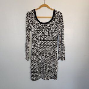 NWT Banana Republic Sweater Dress Size Small Black and Cream print